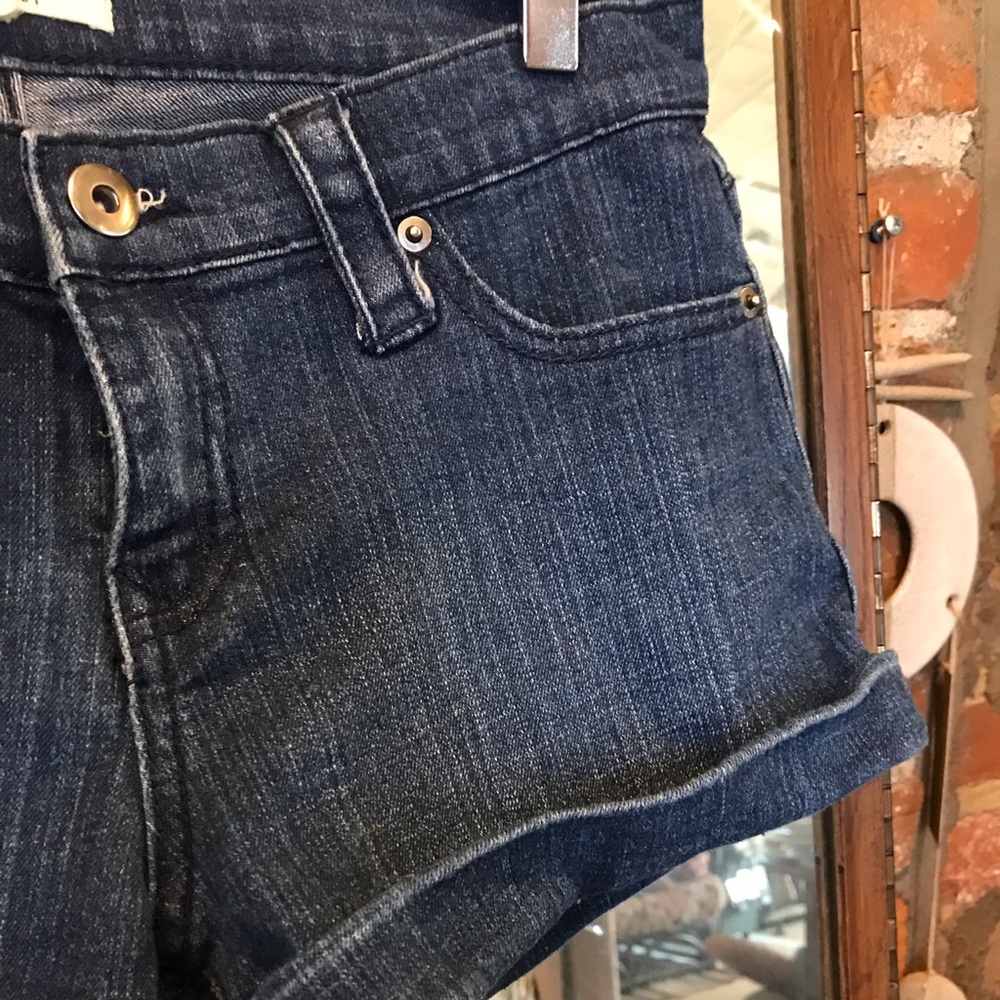 ✨Jean Shorts!✨ - Picture 3 of 4